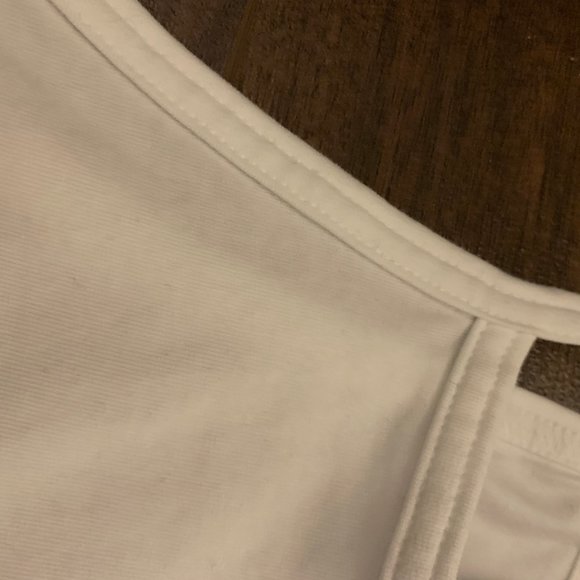 H&M | basic white halter top - Picture 2 of 4